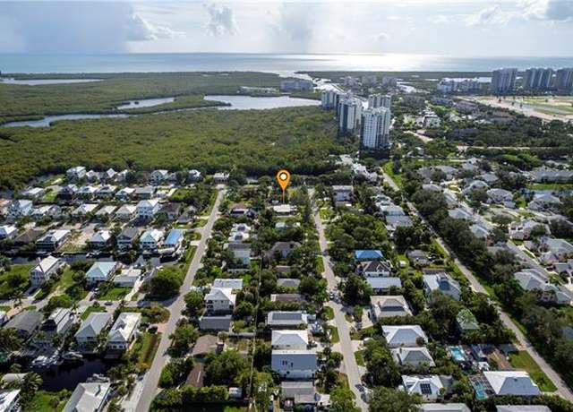 Property at 726 Park Ave, Naples, FL 34110, 4 beds, 4 baths