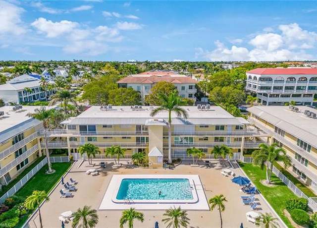 Property at 1100 8th Ave S Unit 105A, Naples, FL 34102, 2 beds, 2 baths