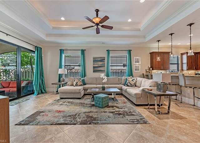 Property at 582 110th Ave N, Naples, FL 34108, 3 beds, 3 baths