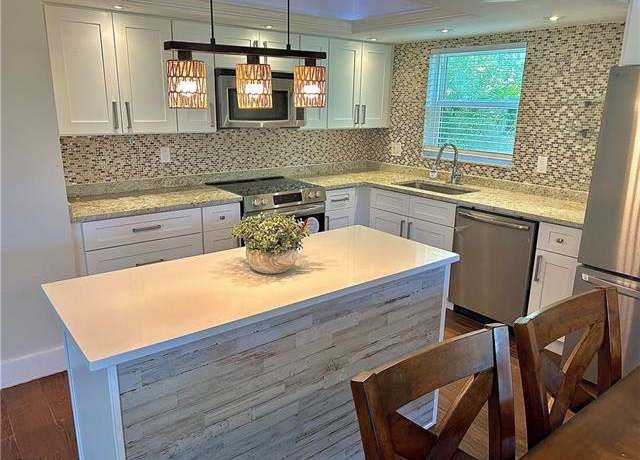 Property at 1549 Sandpiper St #65, Naples, FL 34102, 2 beds, 2 baths