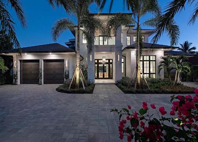 Property at 626 S Golf Dr, Naples, FL 34102, 6 beds, 6 baths
