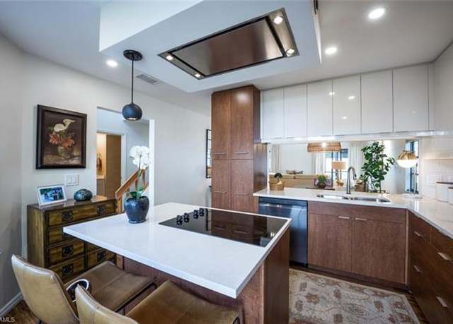 Property at 780 Meadowland Dr Unit H, Naples, FL 34108, 2 beds, 2.5 baths