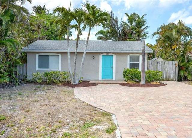 Property at 856 104th Ave N, Naples, FL 34108, 3 beds, 2 baths