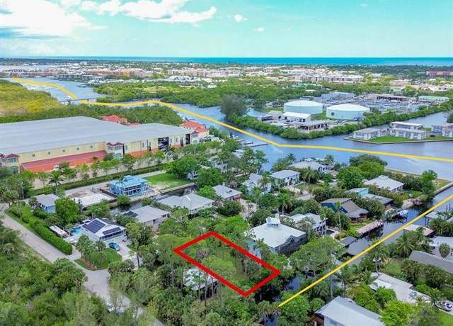Property at 1675 Avion Pl, Naples, FL 34104