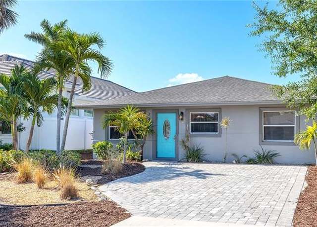 Property at 736 94th Ave N, Naples, FL 34108, 3 beds, 2 baths