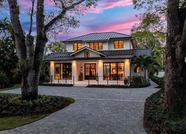 Property at 349 2nd Ave N, Naples, FL 34102, 4 beds, 5 baths