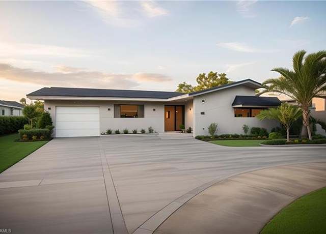 Property at 1589 Osprey Ave, Naples, FL 34102, 3 beds, 2 baths