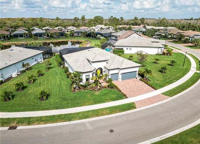 Property at 9741 Everglades Dr, Naples, FL 34120, 3 beds, 3 baths