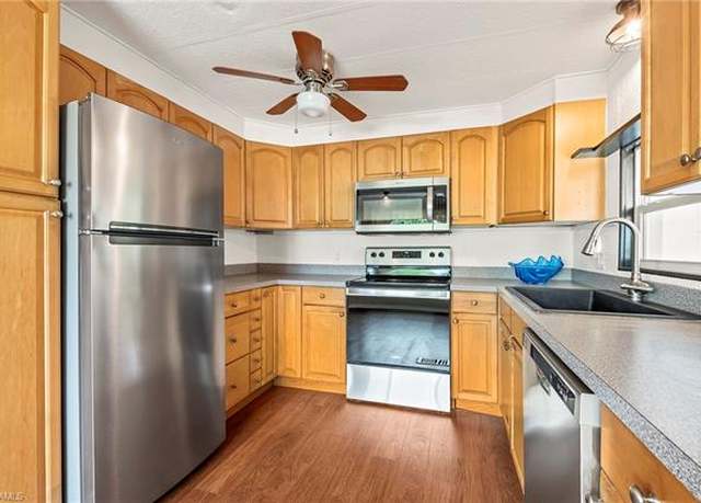Property at 40 Le Mans Dr, Naples, FL 34112, 2 beds, 2 baths