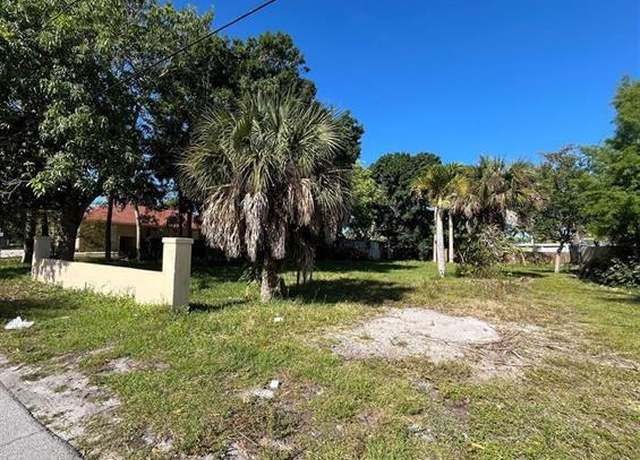 Property at 2960 Gordon St, Naples, FL 34112