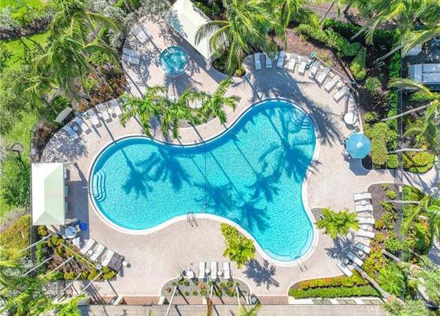 Property at 6548 Monterey Pt #202, Naples, FL 34105, 3 beds, 2.5 baths