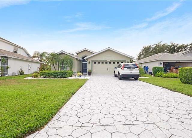 Property at 2329 Heritage Greens Dr, Naples, FL 34119, 2 beds, 2 baths