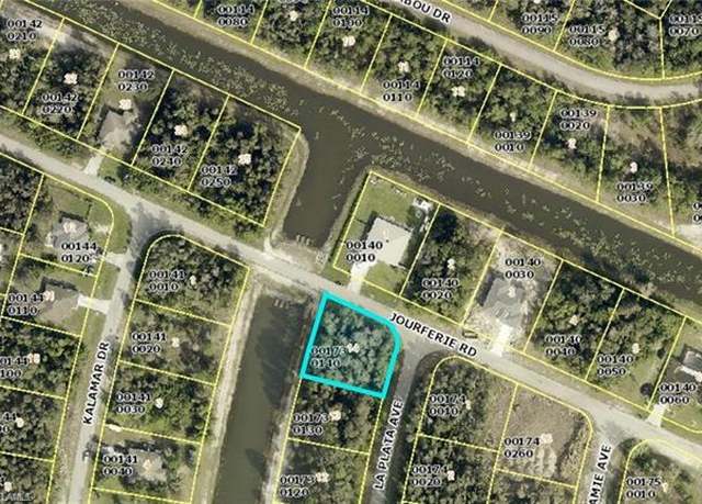 Property at 710 La Plata Ave, Lehigh Acres, FL 33974