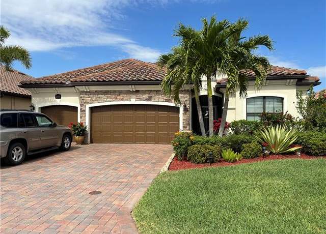 Property at 28058 Kerry Ct, Bonita Springs, FL 34135, 4 beds, 2 baths