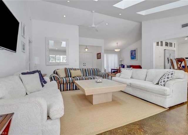 Property at 2293 Royal Ln, Naples, FL 34112, 2 beds, 2 baths
