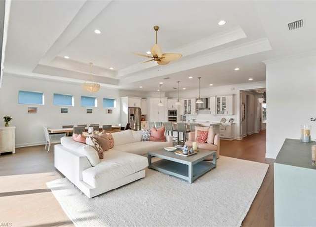 Property at 8791 Calypso Ct, Naples, FL 34112, 4 beds, 3.5 baths