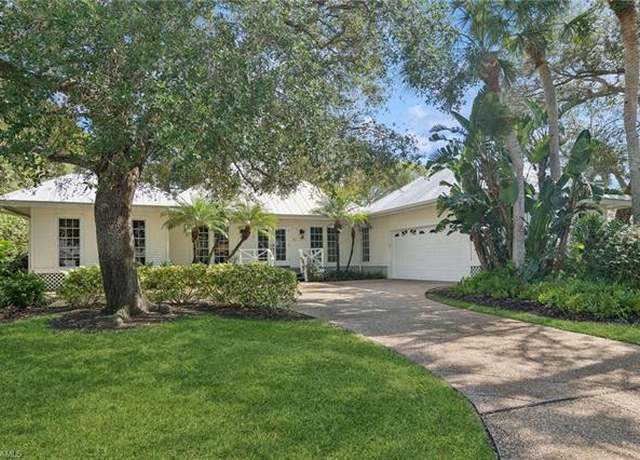 Property at 610 Jacana Cir #25, Naples, FL 34105, 4 beds, 3 baths