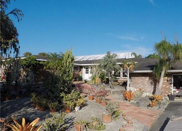 Property at 316 Morgan Rd, Naples, FL 34114, 4 beds, 3.5 baths