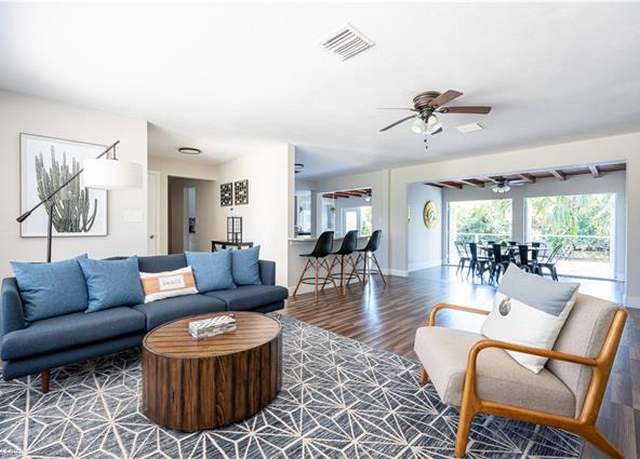 Property at 514 14th St N, Naples, FL 34102, 3 beds, 2 baths