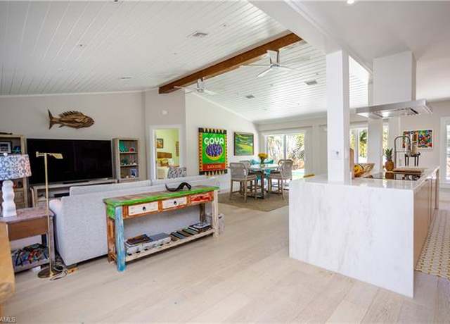 Property at 5880 Shady Oaks Ln, Naples, FL 34119, 3 beds, 2 baths