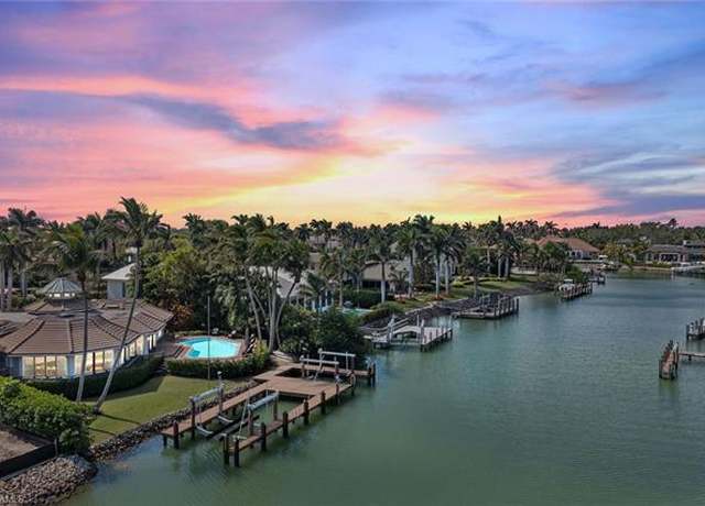 Property at 989 Admiralty Parade E Unit E, Naples, FL 34102, 3 beds, 3.5 baths
