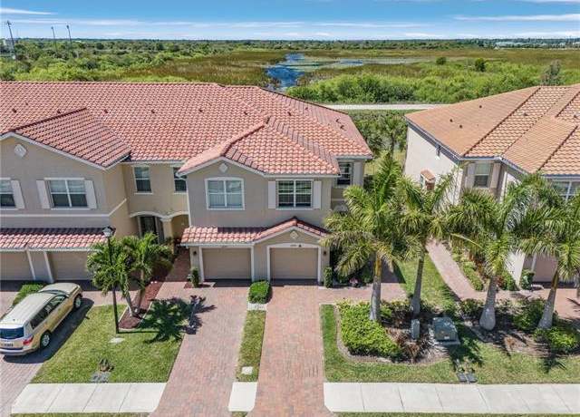Property at 2701 Citrus St, Naples, FL 34120, 3 beds, 2.5 baths
