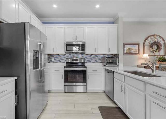 Property at 2701 Citrus St, Naples, FL 34120, 3 beds, 2.5 baths