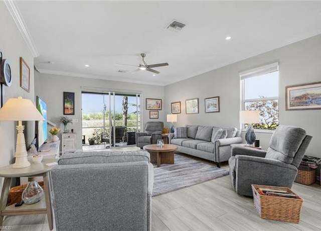 Property at 2701 Citrus St, Naples, FL 34120, 3 beds, 2.5 baths