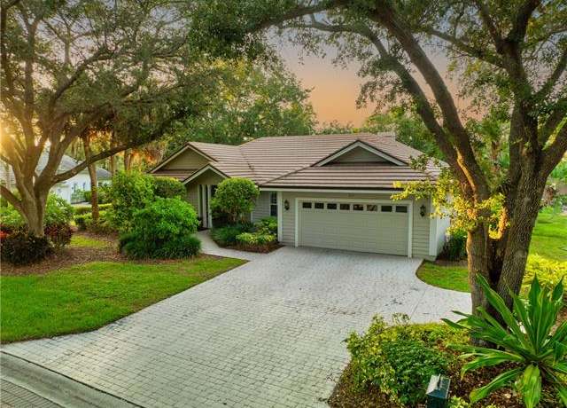 Property at 858 Wyndemere Way, Naples, FL 34105, 3 beds, 3 baths