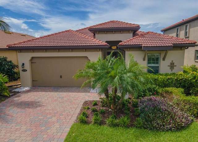 Property at 16374 Barclay Ct, Naples, FL 34110, 3 beds, 2 baths