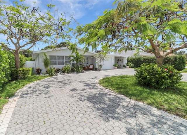 Property at 1282 Illinois Dr, Naples, FL 34103, 3 beds, 2 baths