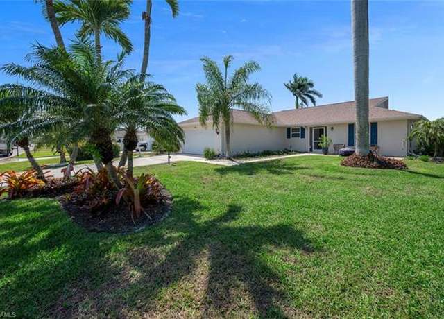 Property at 4440 Beechwood Lake Dr, Naples, FL 34112, 3 beds, 2 baths