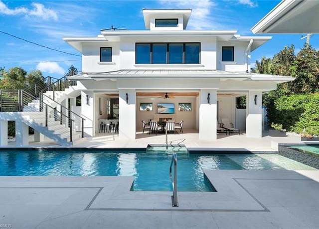 Property at 739 5th Ave N, Naples, FL 34102, 5 beds, 6 baths