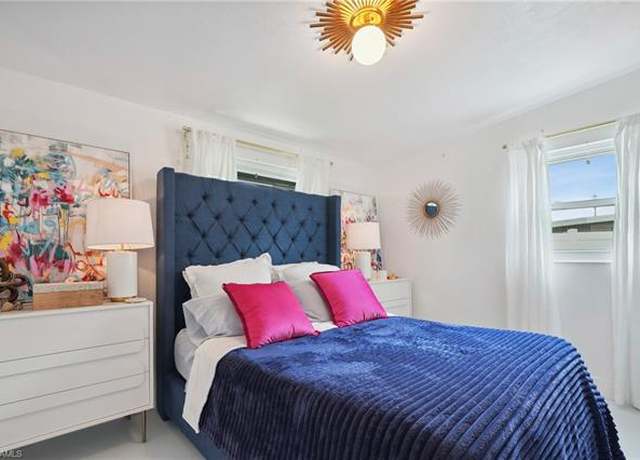 Property at 1340 Delmar Ln, Naples, FL 34104, 3 beds, 2 baths