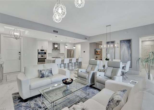 Property at 1135 3rd Ave S #206, Naples, FL 34102, 2 beds, 2 baths