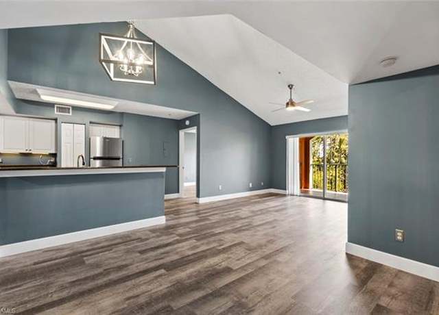 Property at 1270 Wildwood Lakes Blvd #304, Naples, FL 34104, 2 beds, 2 baths
