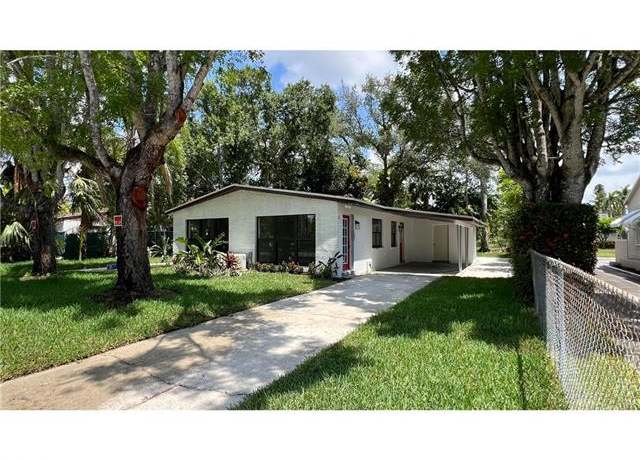 Property at 2615/2617 Michigan Ave, Fort Myers, FL 33916, 2 beds, 2 baths