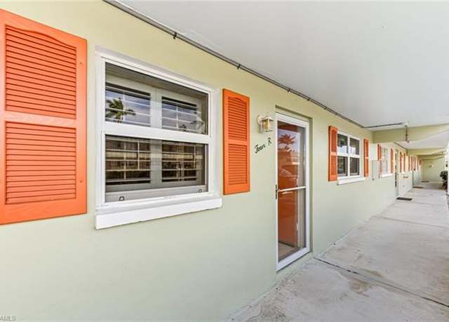 Property at 200 Valley Stream Dr Unit C4, Naples, FL 34113, 2 beds, 2 baths
