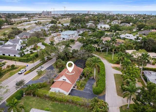 Property at 711 Banyan Blvd, Naples, FL 34102, 3 beds, 3.5 baths