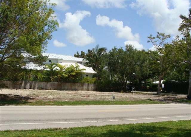 Property at 695 Broad Ave S, Naples, FL 34102