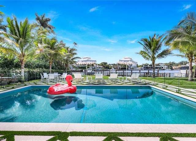 Property at 1990 4th St S, Naples, FL 34102, 4 beds, 3 baths