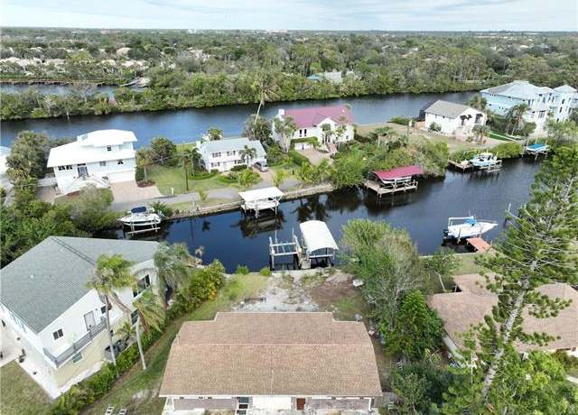 Property at 3970 Riviera Cir, Bonita Springs, FL 34134, 2 beds, 2 baths