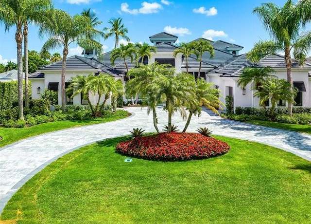 Property at 695 Wedge Dr, Naples, FL 34103, 5 beds, 5.5 baths