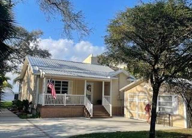 Property at 3385 E Riverside Dr, Fort Myers, FL 33916, 3 beds, 2 baths