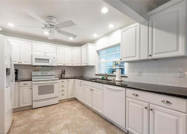 Property at 3586 Santiago Way, Naples, FL 34105, 3 beds, 2 baths