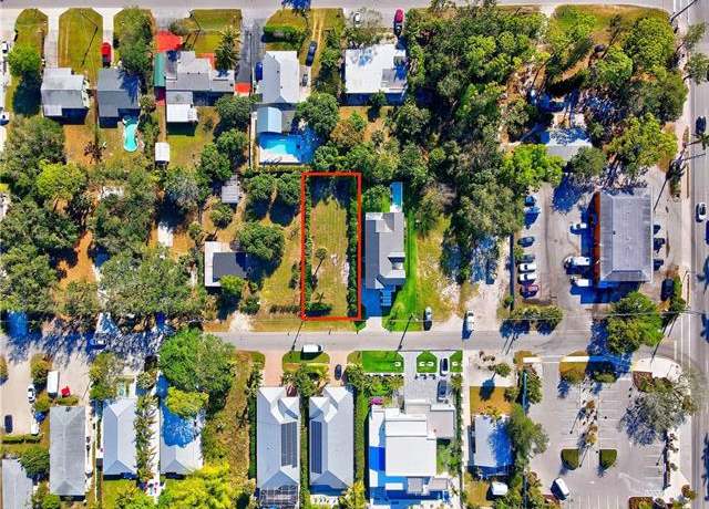 Property at 3010 Coco Ave, Naples, FL 34112