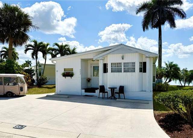 Property at 357 Bobcat Run, Naples, FL 34114, 1 bed, 1.5 baths