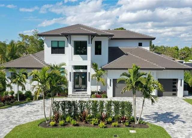 Property at 5233 Cypress Ln, Naples, FL 34113, 4 beds, 5 baths