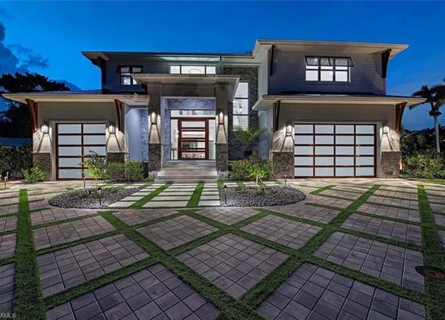 Property at 655 Parkview Ln, Naples, FL 34103, 6 beds, 6.5 baths