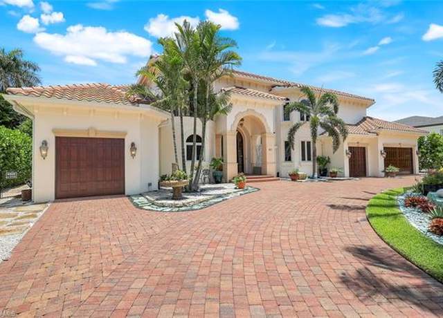 Property at 491 Wedge Dr, Naples, FL 34103, 4 beds, 5 baths